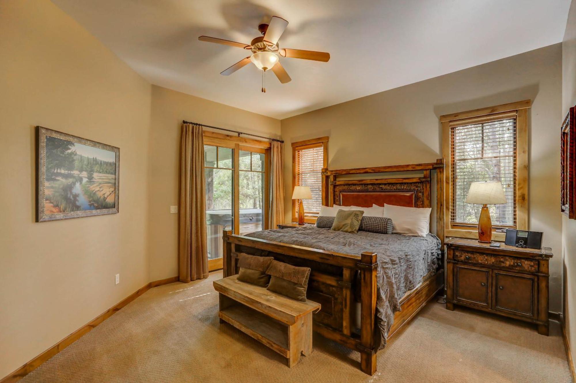 Red Tail On The River By Casago Mccall - Donerightmanagement McCall Exterior foto