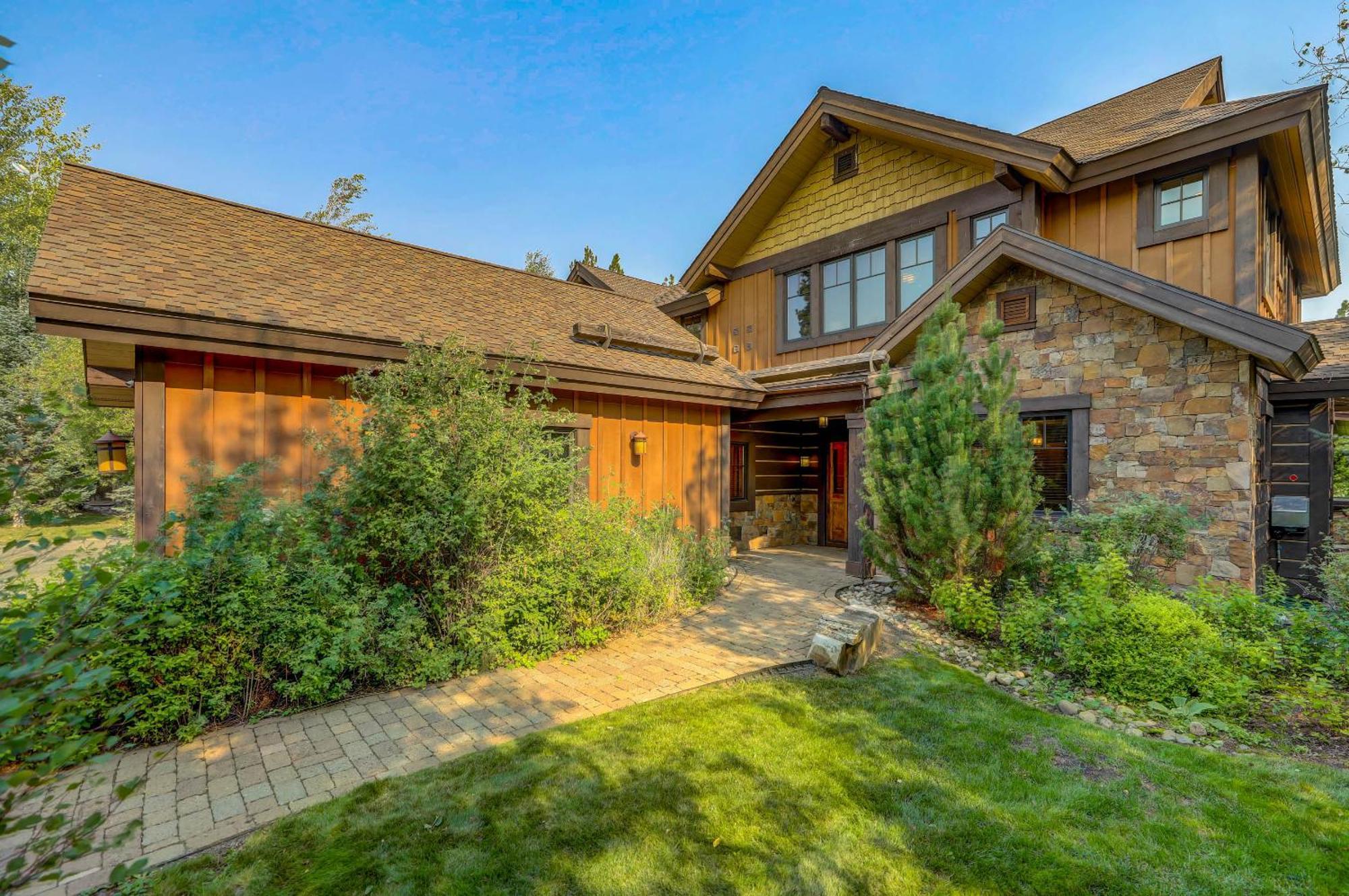 Red Tail On The River By Casago Mccall - Donerightmanagement McCall Exterior foto