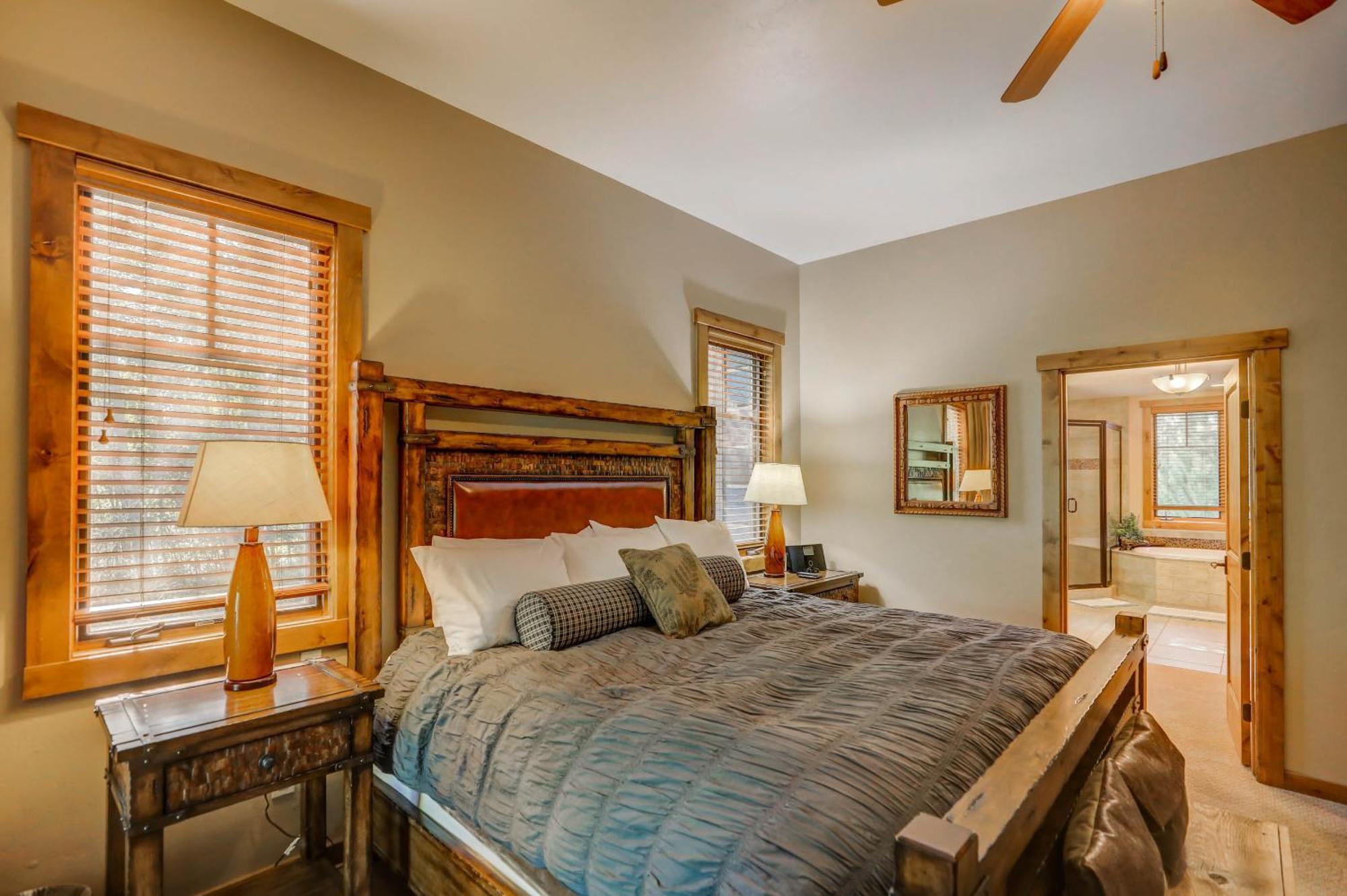 Red Tail On The River By Casago Mccall - Donerightmanagement McCall Exterior foto