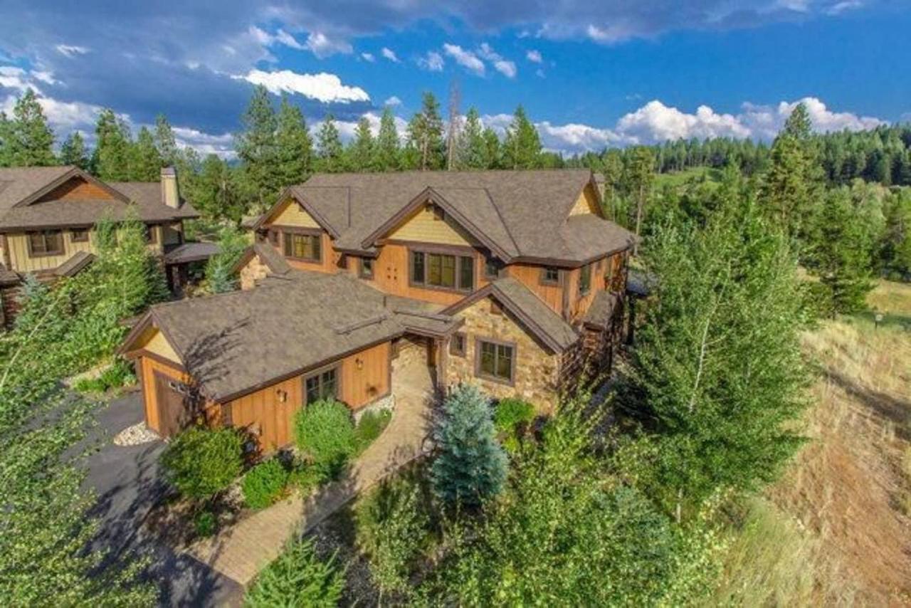 Red Tail On The River By Casago Mccall - Donerightmanagement McCall Exterior foto