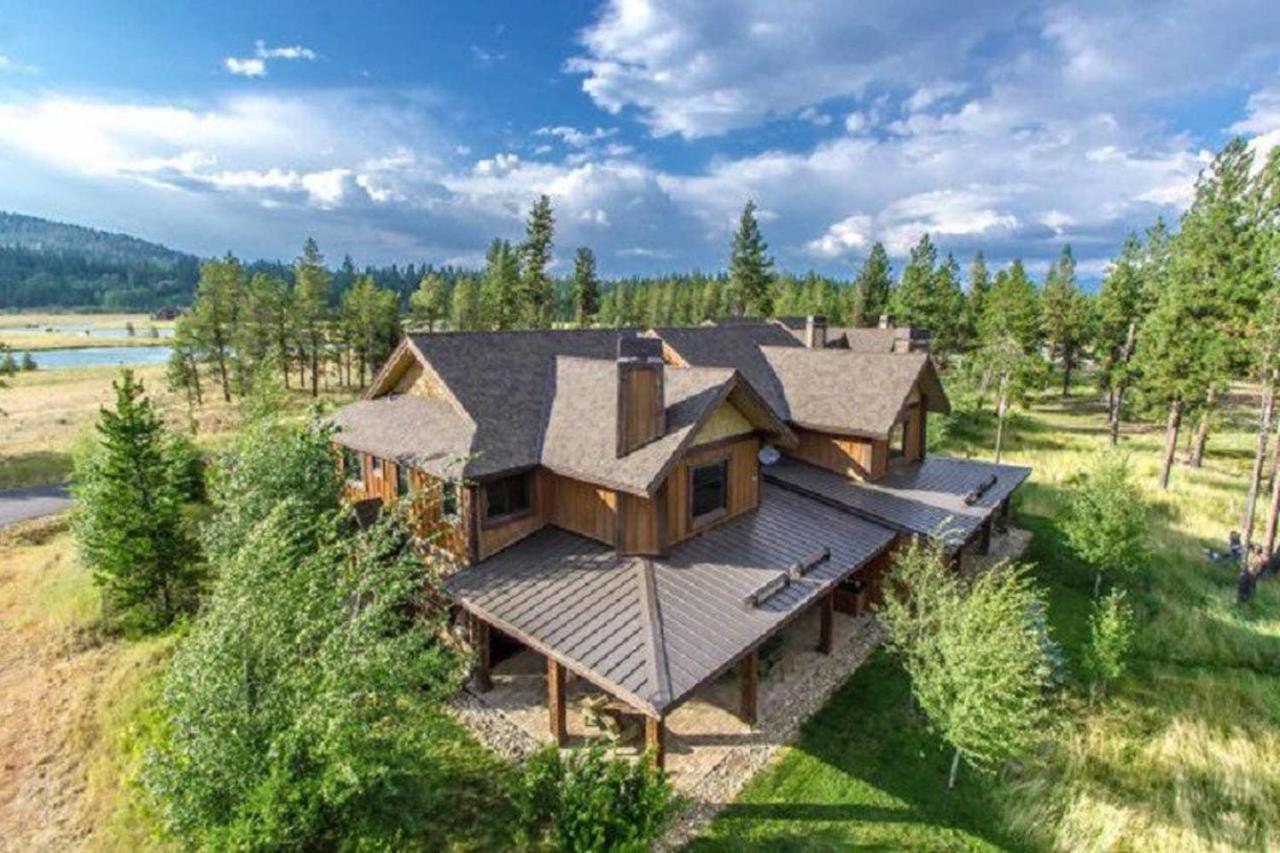Red Tail On The River By Casago Mccall - Donerightmanagement McCall Exterior foto